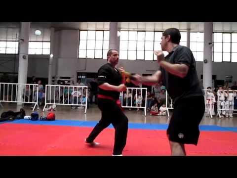 Artes Marciales Filipinas y Sistema Berserker en San Lorenzo