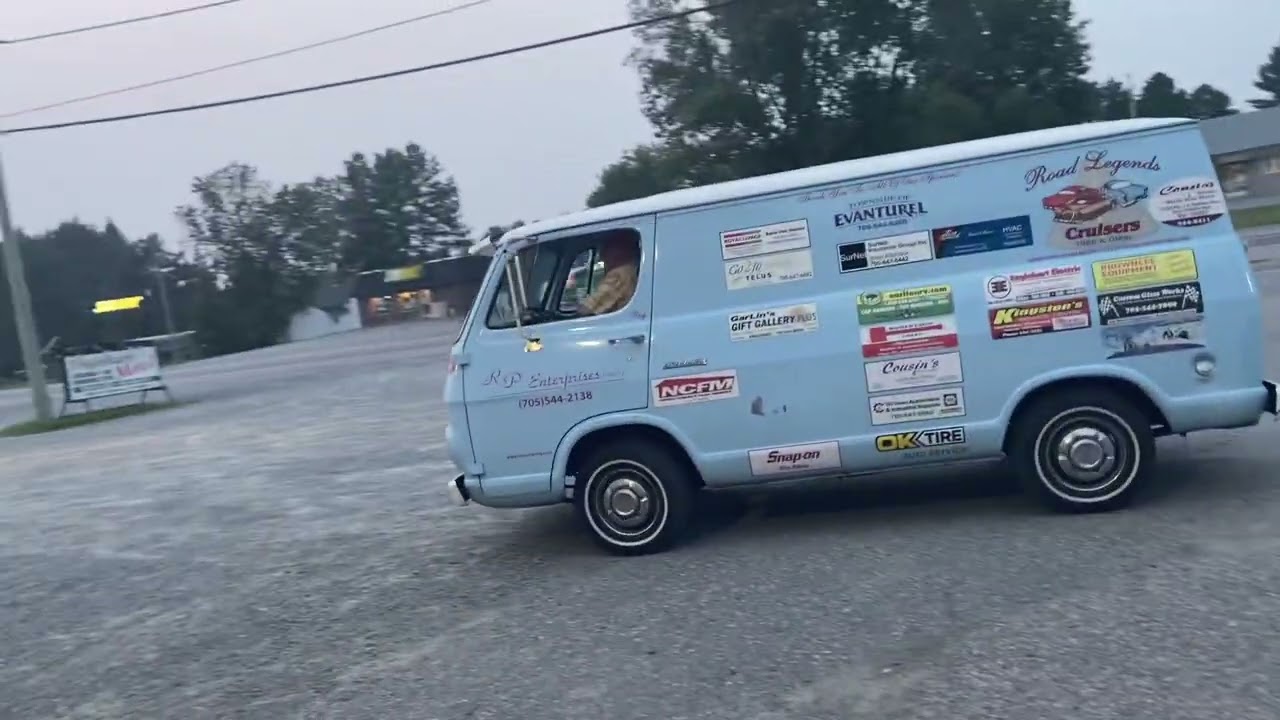 1974 Dodge Dart Sport 318 V8 leaving car show