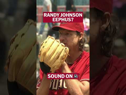 That time Randy Johnson accidentally threw an eephus pitch after a boat sounded its horn 🤣