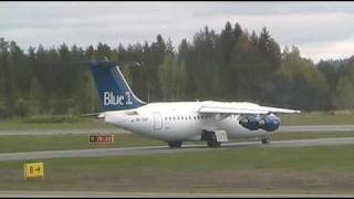 preview picture of video 'Blue1 Avro RJ-85 at Kuopio, Finland'
