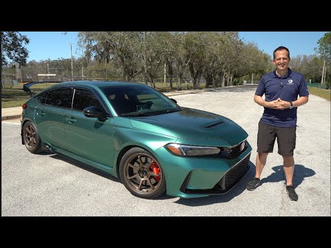 This FL5 Honda Civic Type R has the right mods to make it the PERFECT sports car!