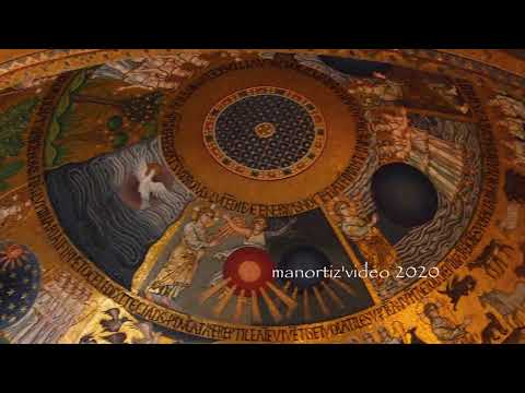 Venezia, Basilica di san Marco, Cupoletta della Genesi   Gold backed mosaics of the st Mark's Basili