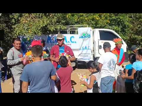 Entrega de víveres y regalos navideños en aldea el pinal Zapotitlan Jutiapa