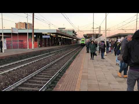 Treno Caravaggio di Trenord in arrivo a Sesto San Giovanni effettuando il suburbano S11 25263