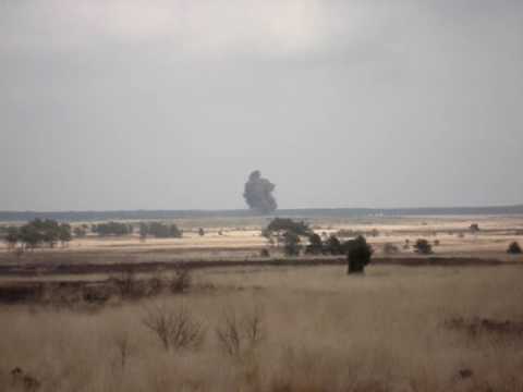 Bombenabwurf - Tornado wirft eine MK 82 ab