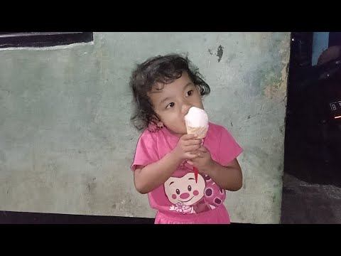 MAKAN ES CREAM || Malem-Malem makan Es Cream