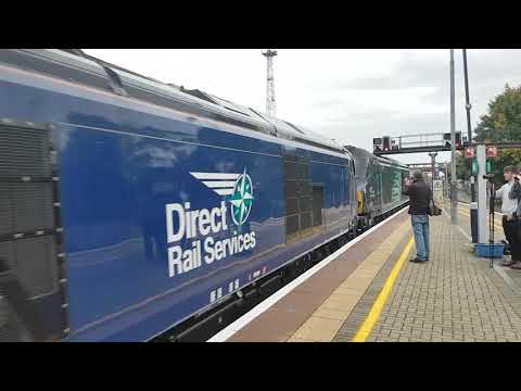 68032 & 68017 with 6M95 Dungeness to Crewe flasks pass Ashford 29th September 2017