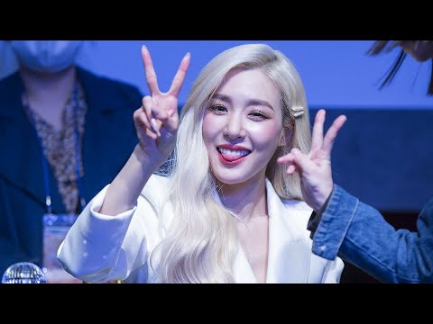 190326 Tiffany Young Lips On Lips Mini Showcase and Fansign Event in Seoul