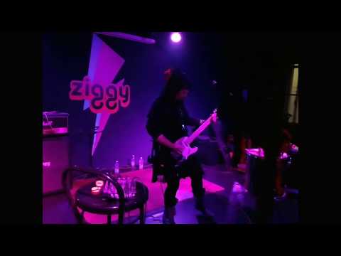 Lili Refrain - Live @ Ziggy (Part 1)