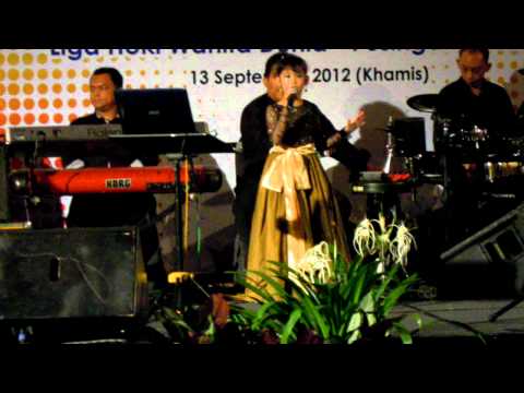 Trisyia - Set Fire To The Rain (Adele)