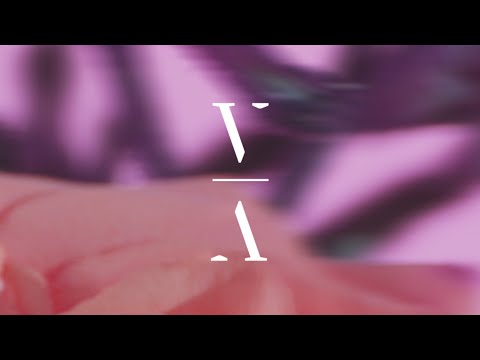 Robby East & MØØNE - In The Dark [Extended Mix]