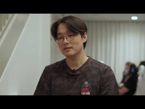 CoreJJ doesn't like the other botlanes