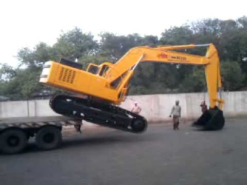 Working of Hydraulic Excavator Beml Be220