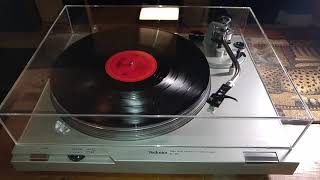 Video thumbnail for Technics SL D2 Direct Drive Semi Auto Turntable by Razdudesnowboarding Ebay