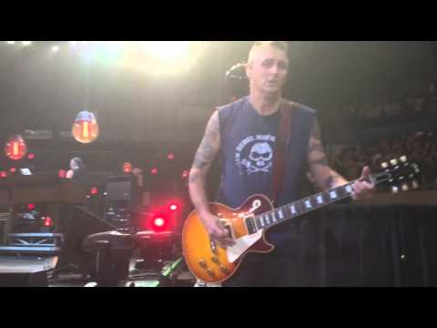 Pearl Jam - Baba O'Riley live 10/16/2013 - FRONT ROW