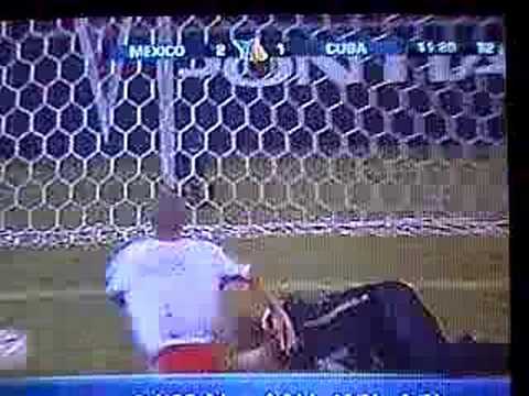 Primer Gol de Nery Castillo con Mexico