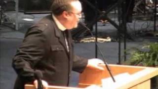 Bishop Mark Moore, Sr. SINGING 