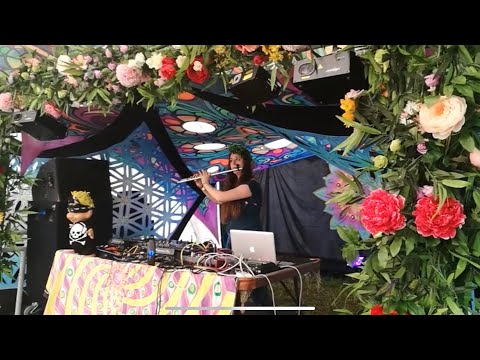 Spinney Lainey vs Kibacs - Experience Life @ Goa Cream Festival, UK