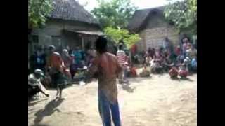 preview picture of video 'Tradisi Minta Hujan Ojung di Karangmenggah , Wonorejo , Pasuruan'