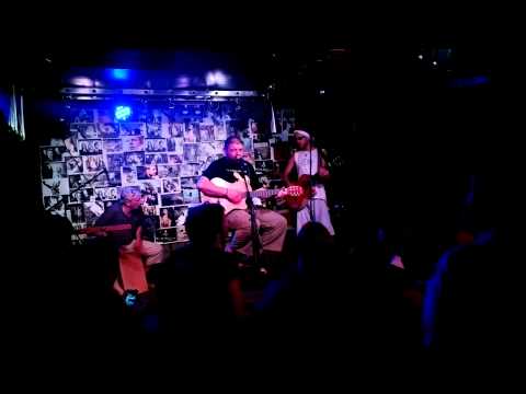 MITKO TARALEZHKOV - Gaden mrusen sin trolei (Live @ Stroeja, Sofia - 20 June 2013)