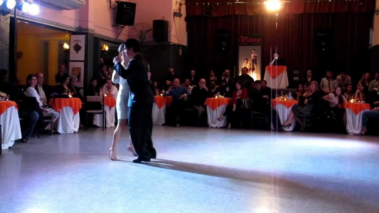 Alejandro Beron y Verónica Vázquez - Ropa blanca