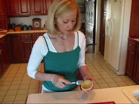Betty's Quick Tip 61--Preparing a Pastry Crust for Baking