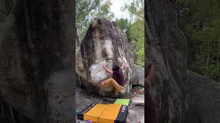 Video thumbnail of Le Krill, 7a. Fontainebleau