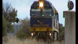 preview picture of video 'The Indian Pacific,Passenger Train,Australia.'