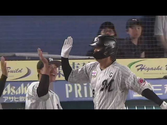 【6回裏】初球を捉えた!! マリーンズ・中村奨吾 レフトへのソロホームランで貴重な追加点!!  2023年7月5日 千葉ロッテマリーンズ 対 埼玉西武ライオンズ