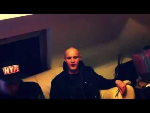 Greeny N Pricey 2013 On da Couch Spitting BarZ!