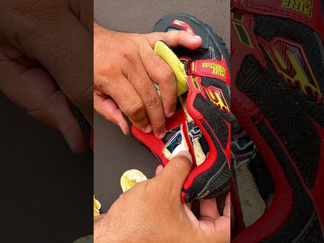 Vídeo relacionado con Leomil Super Mario Zapatos Zapatos con Luces niños 28, Ideal para la Escuela y el Tiempo Libre, Azul