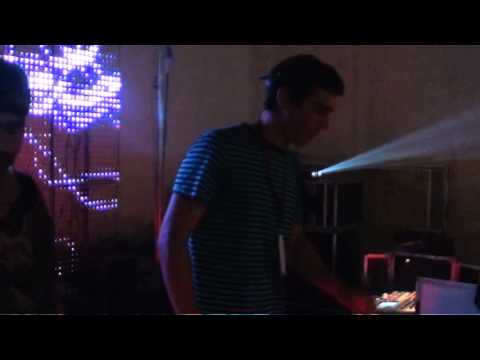 AEISCAC (Recepção ao Caloiro 09-10-2012) Miguel Rendeiro feat Mc Taku.MPG