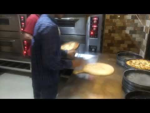 download lagu mp3 mp4 Pizza Spice, download lagu Pizza Spice gratis, unduh video klip Pizza Spice