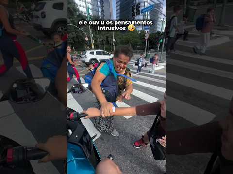 O mlk saiu CORRENDO só pra cortar de GIRO😂🏍️ #meme #memes #memeshorts