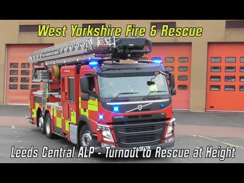 *ALP Turnout* West Yorkshire Fire & Rescue ALP Responding from Leeds Central.