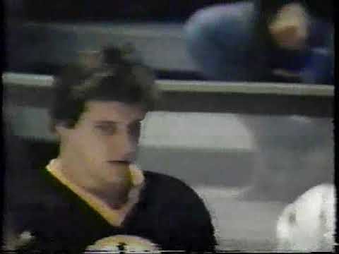 Boston Bruins vs New York Rangers December 23 1979 - MSG Brawl