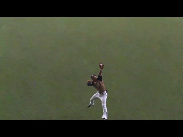 【2回裏】久々に出た「エア・ハルキ」!! ファイターズ・西川のスーパーキャッチ!!  2018/9/27 Bs-F