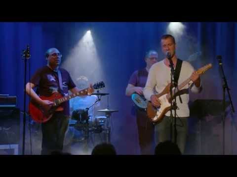 Flowing Stream Band live - Don't Worry
