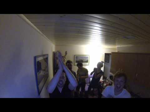 Byron Bay supports the Red Devils