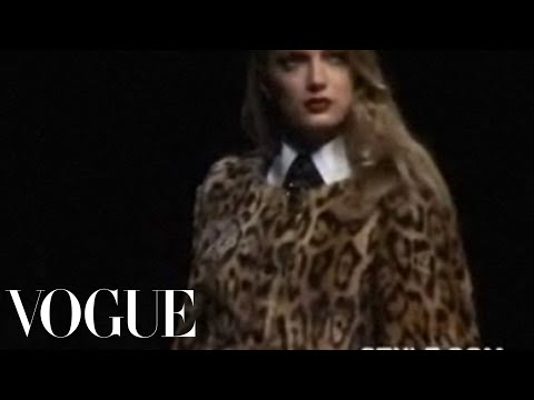 Fashion Show - Valentino: Fall 2007 Ready-to-Wear