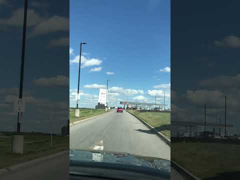 OnRoute on Highway 401 towards Ottawa 🇨🇦 #shorts