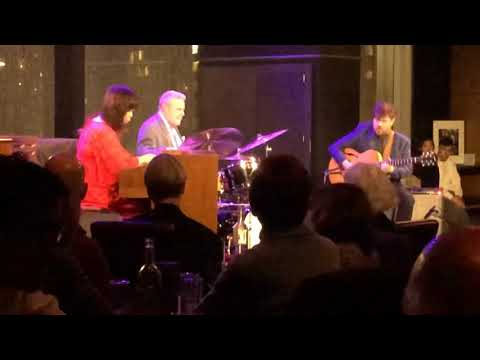 Akiko-Hamilton-Dechter / Funky Girl