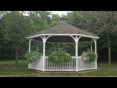 200 Oak Point Dr, Middleborough, MA 02346