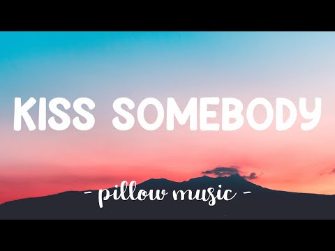 Kiss Somebody - Julie Bergan & Seeb (Lyrics) 🎵
