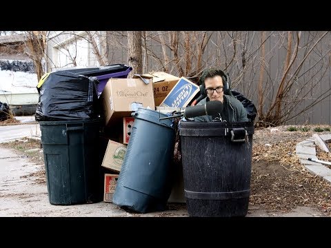 Scarlett puts PiG in the trash!