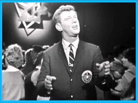 ♫ Frankie Davidson ♥ I Care For You ♫