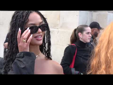 fashion week paris   EXIT CHLOE