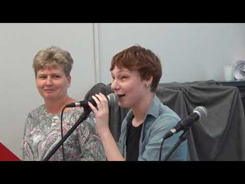 Powitanie i Paulina śpiewa hymn SPP