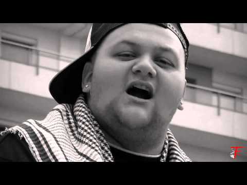 feat. Vaha MC - Sie liebt mich