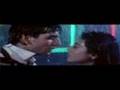 Kajol Kissing Akshay Kumar